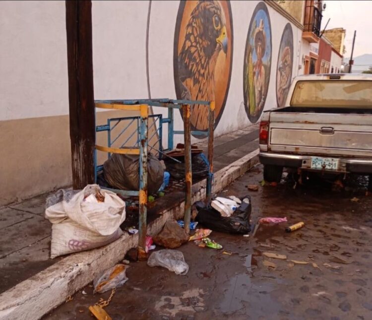 Llamado urgente a la conciencia ciudadana en Jala: ¡no saques la basura por la noche!