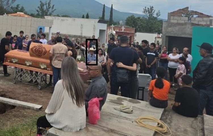 Fello, la tumba y el silencio