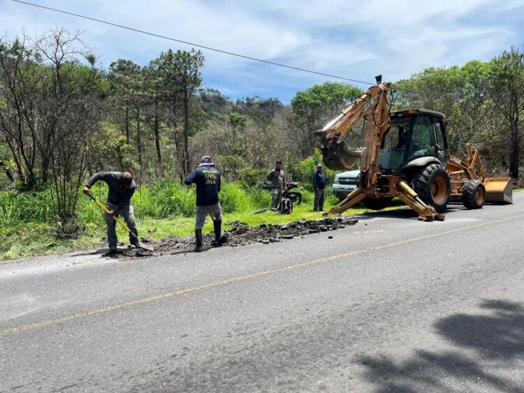 Jala refuerza el mantenimiento vial rumbo a la Meseta
