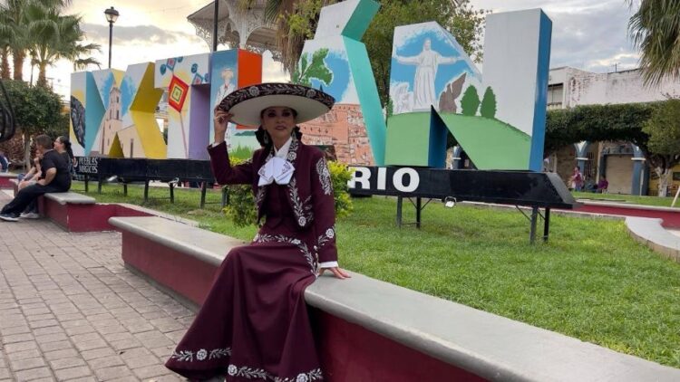 Yolanda del Valle: la voz que Ixtlán abrazó con lágrimas y aplausos