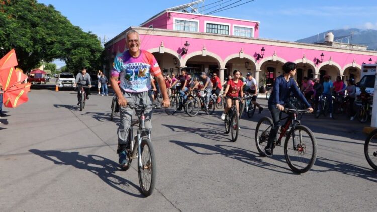 Pedaleando por la Paz en Ahuacatlán rinde buenos frutos