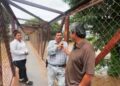 Polémica por restricciones en puente peatonal en Ahuacatlán