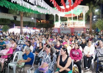 Fiestas Patrias Ixtlán 2025: tradición, cultura y orgullo mexicano en la plaza principal