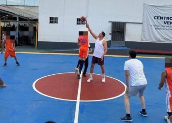 El día que Gustavo Ayón llevó esperanza al Penal de Tepic