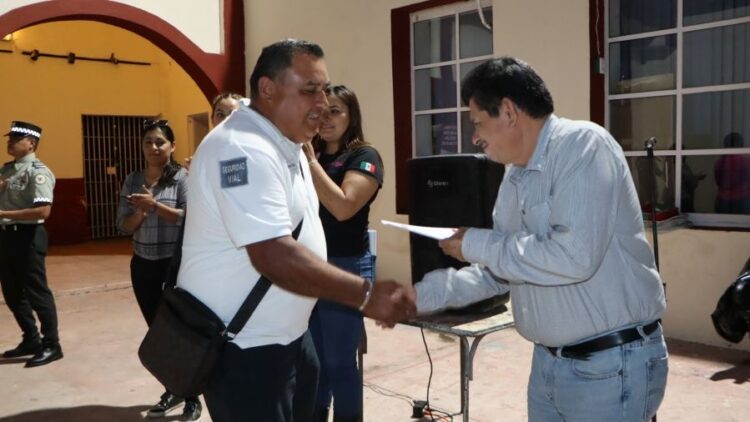 Ahuacatlán refuerza la cultura de prevención vial