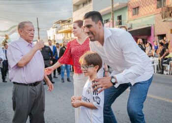 Gustavo Ayón, la estrella que iluminó el rompimiento de fiestas en Ixtlán del Río