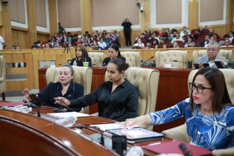 Congreso elimina lenguaje discriminatorio y promueve la dignidad