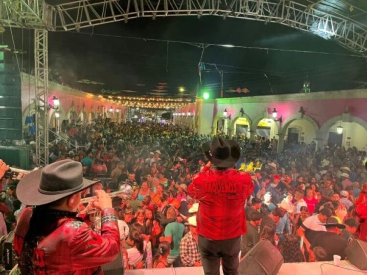 La gran incógnita: ¿qué artistas engalanarán la Feria de Ahuacatlán 2025?