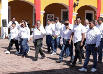 Pese a la lluvia, en Jala prevalece el espíritu patrio