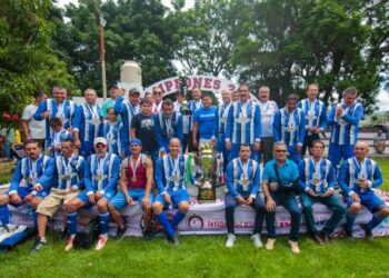 Vaqueros arrasa y conquista el Torneo de Copa en Ixtlán