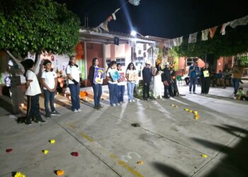 Mejoran vialidades en Uzeta y Tetitlán