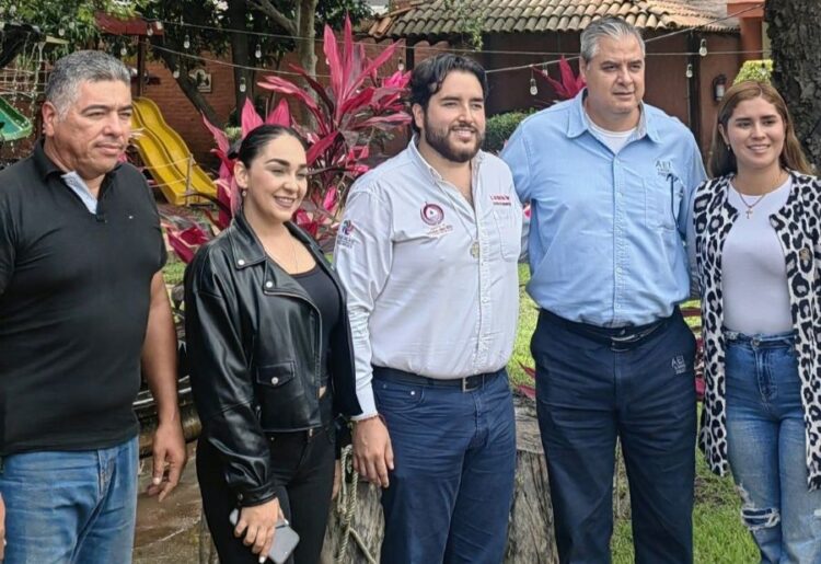 Ahuacatlán alista la rehabilitación de su Unidad Deportiva