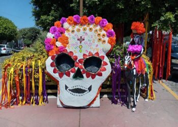 Mejoran vialidades en Uzeta y Tetitlán