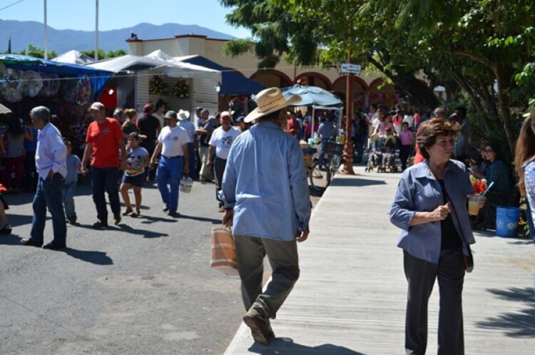 MERCADO DE AHUACATLÁN PRONTO VOLVERÁ A COBRAR LA VIDA