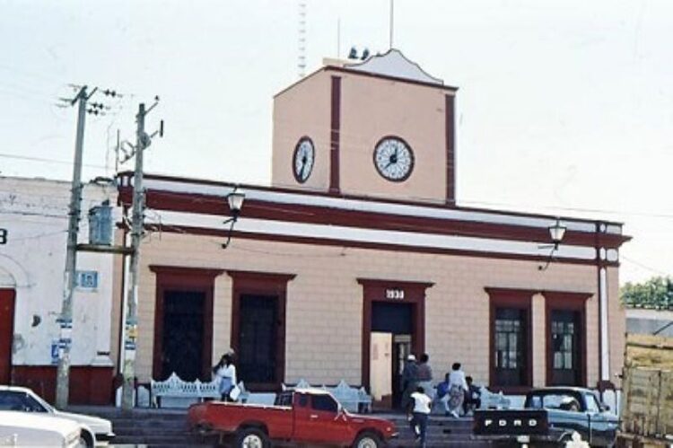 Crece descontento entre trabajadores del ayuntamiento de Santa Maria del Oro