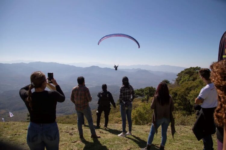 Memo Ramírez supervisa obras que transforman Ixtlán