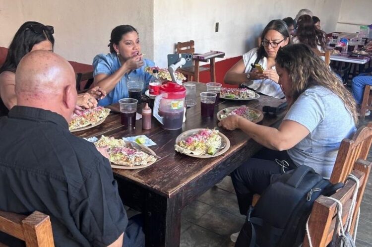 Jala recibe a medios nacionales y presume su sabor, su encanto y su hospitalidad