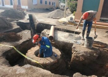 Desafían obras…Y al peligro, en Ahuacatlán